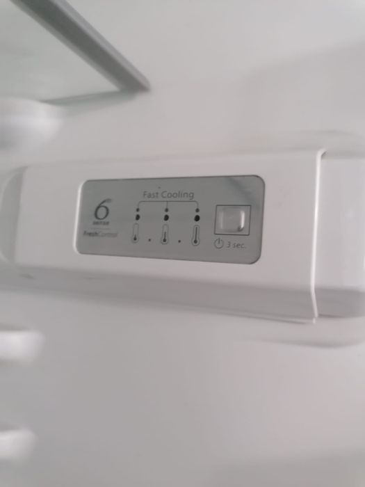 Combină frigorifică Whirlpool SupremeNoFrost 6 sense