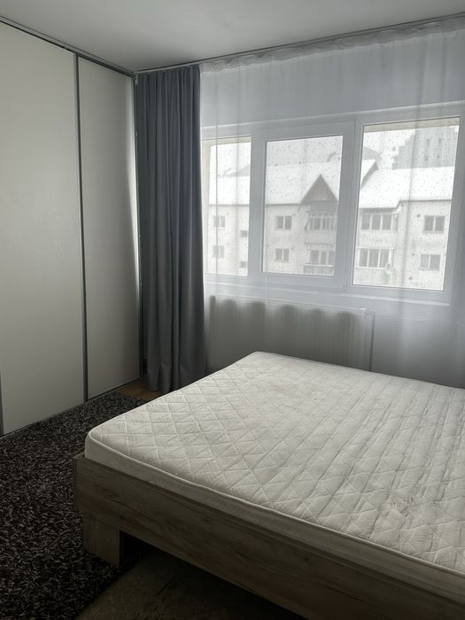 Inchiriez apartament-Zona Decebal