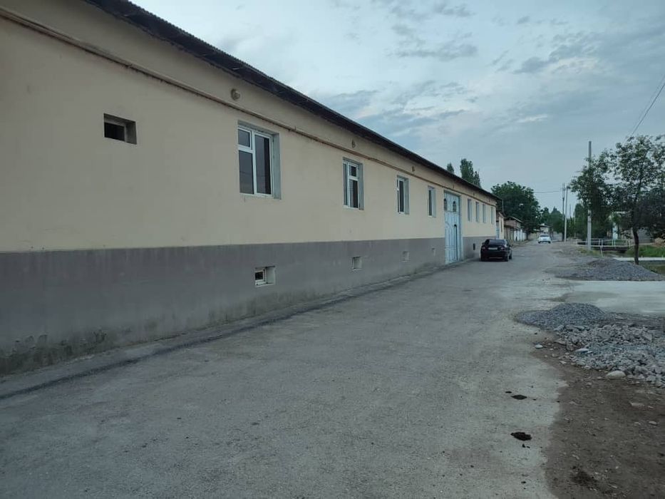 Продаётся дом совсем удобствами.