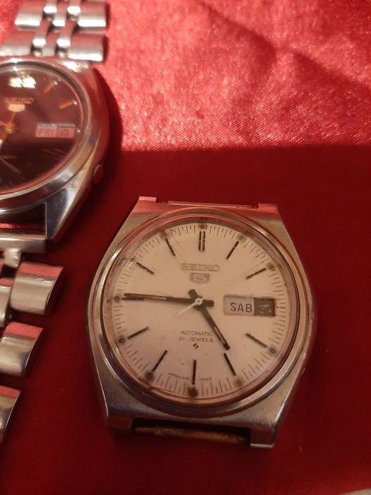 Lot 2 Seiko automatic