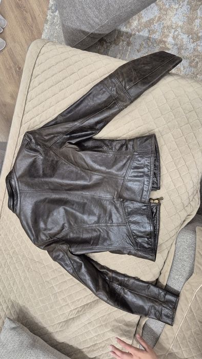 Продам кожаную куртку.