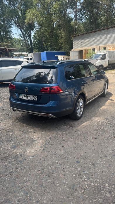 Продаю срочно голф vokswagen