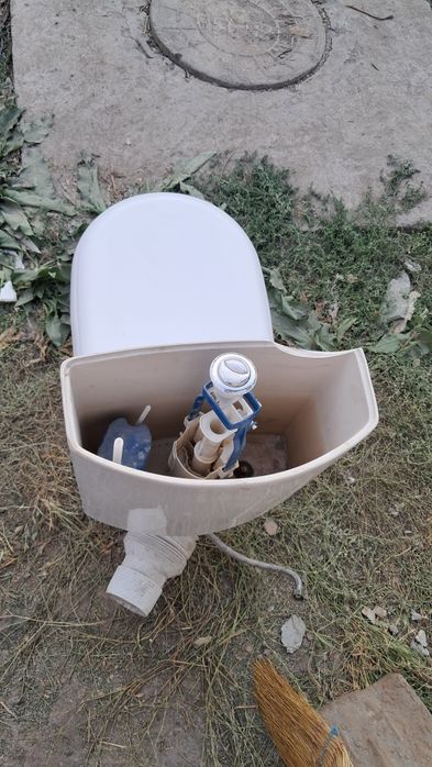 Продам унитаз б/у.