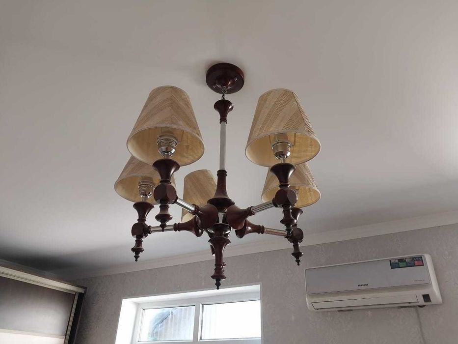 Б/у люстры состояние хорошие