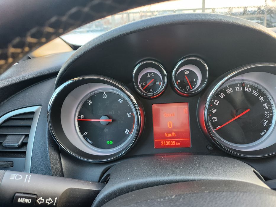 Opel Astra J Sports Tourer