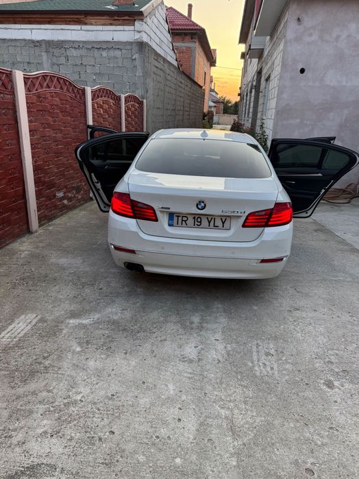 Titlu recomandat: BMW 530d xDrive Luxury 2014 – Head-Up Display, Trapă, 4 Zone, Hayon Electric