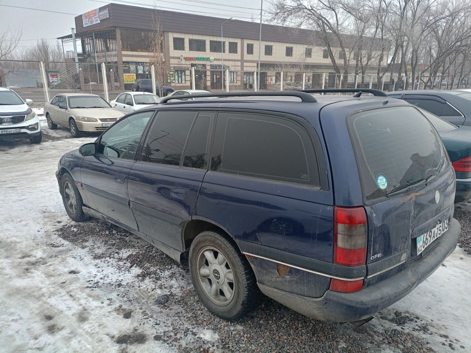 Продам Опель Омега универсал автомат