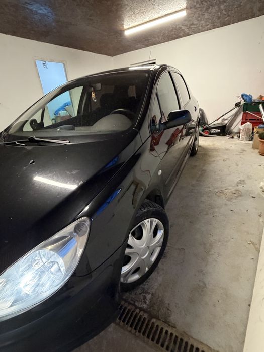 Vand peugeot 307 .Asigurare ITP Rovinetă facută in Decembrie