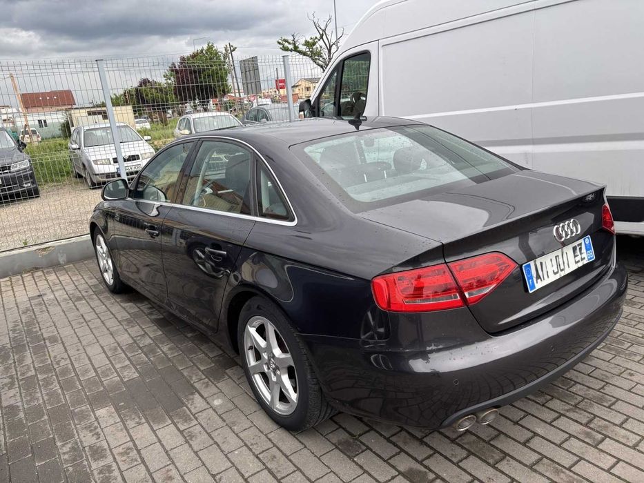 Dezmembrari dezmembrez Audi A4 Berlina 1.8 TFSI cod motor CDH