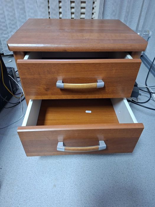 тумбочка прикроватная