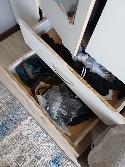 Шкаф большой в хорошом качестве