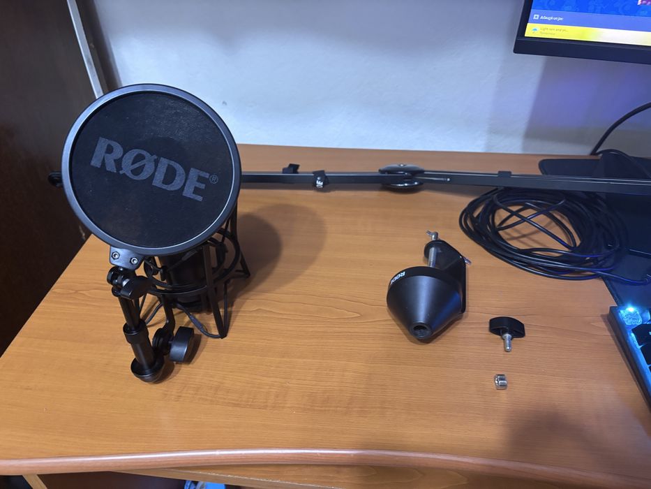 Microfone Rode NT-USB + Arm + Spider