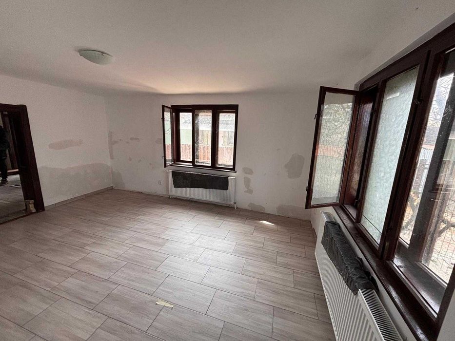 Casă de închiriat cu gospodărie în comuna Gilău!