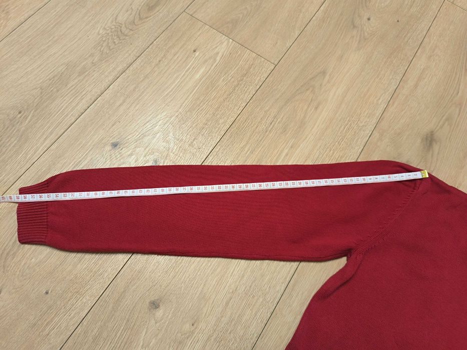 Класически пуловер за момче, размер 146–152.