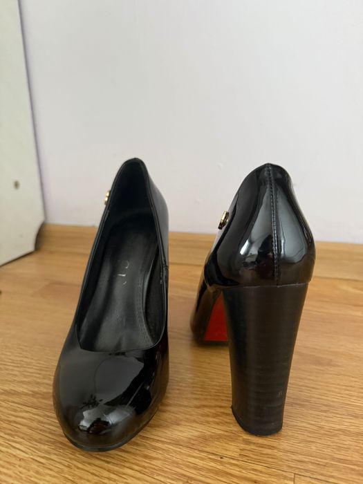 Обувки на ток, различни модели, черно и бежово