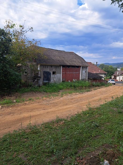 Casă + teren 1400 mp în Gâlgău, Sălaj – 3 camere, anexe, zonă verde, 2