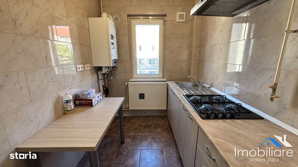 Apartament 3 camere decomandate | Etaj 3/4 | Complet mobilat si utilat