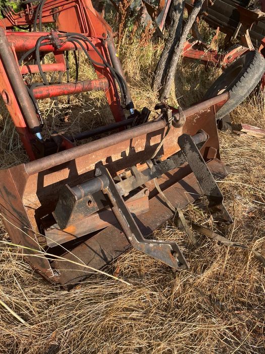 Vând încărcător pentru 650