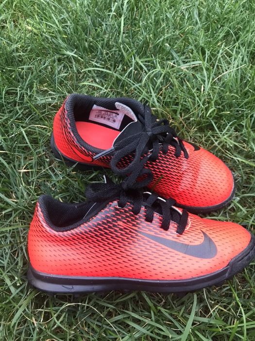 Стоножки Nike 29.5 номер много малко ползвани почти чисто нови Nike