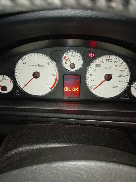 Vând Peugeot 407