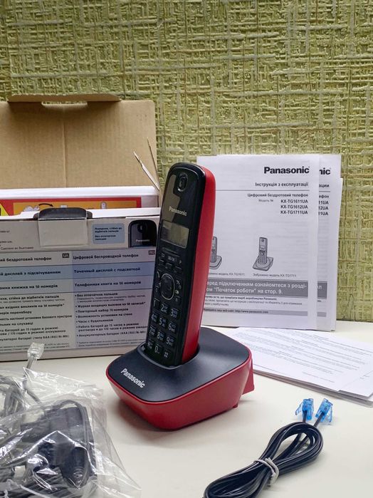 2 ta Panasonic telefon: KX-TG1611UA modeli va 1311BX modeli (zapchast)