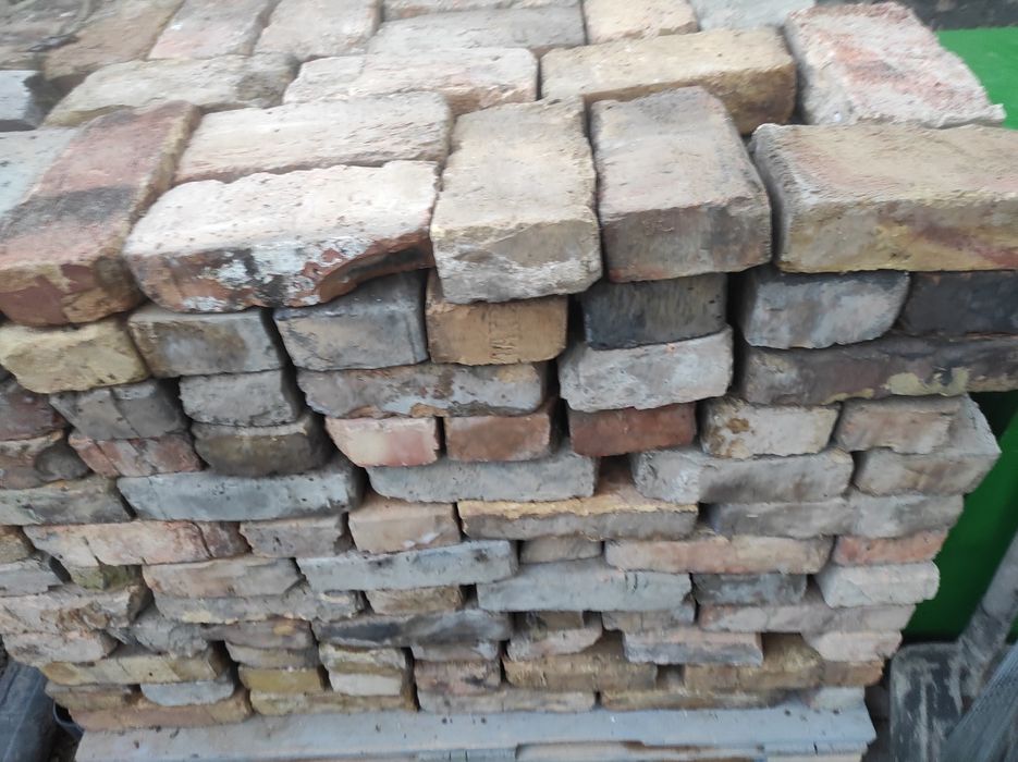 Красный кирпич продам