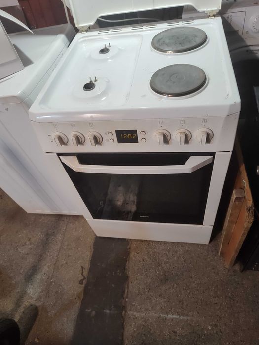 Сервизирана готварска печка