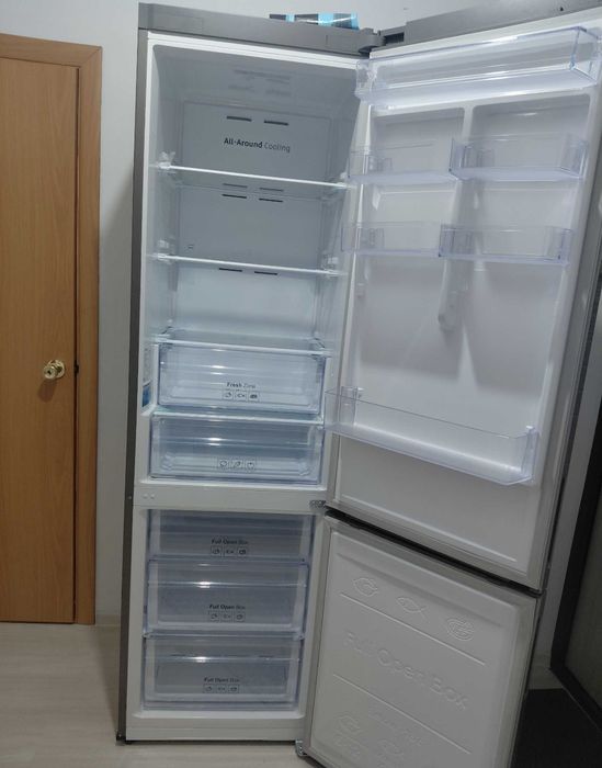 Продам холодильник Самсунг
