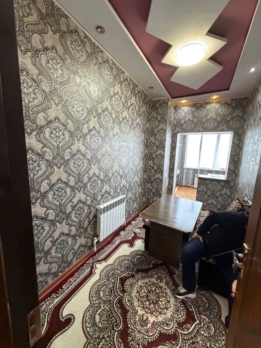 Dom 3 xonalik zafaron restarani roparasi 2 etaj