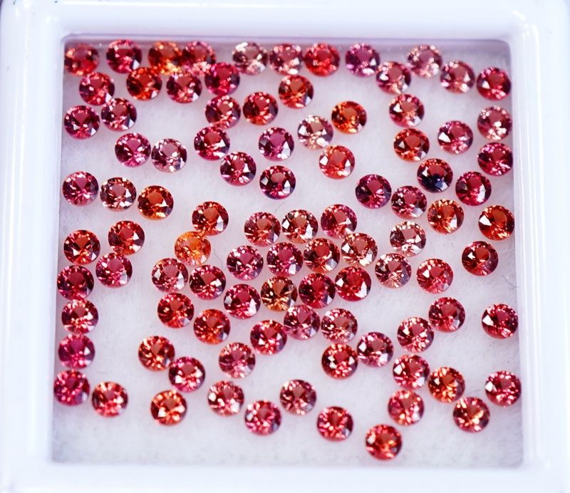 Сапфири Падпарача калибрирани