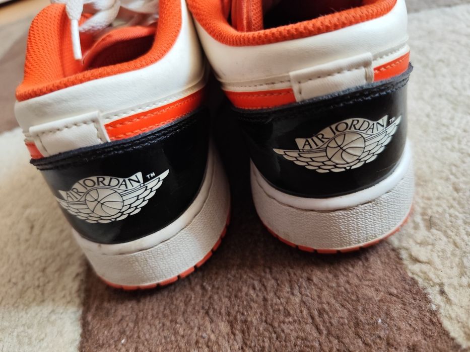 Air Jordan 1 Low Team Orange