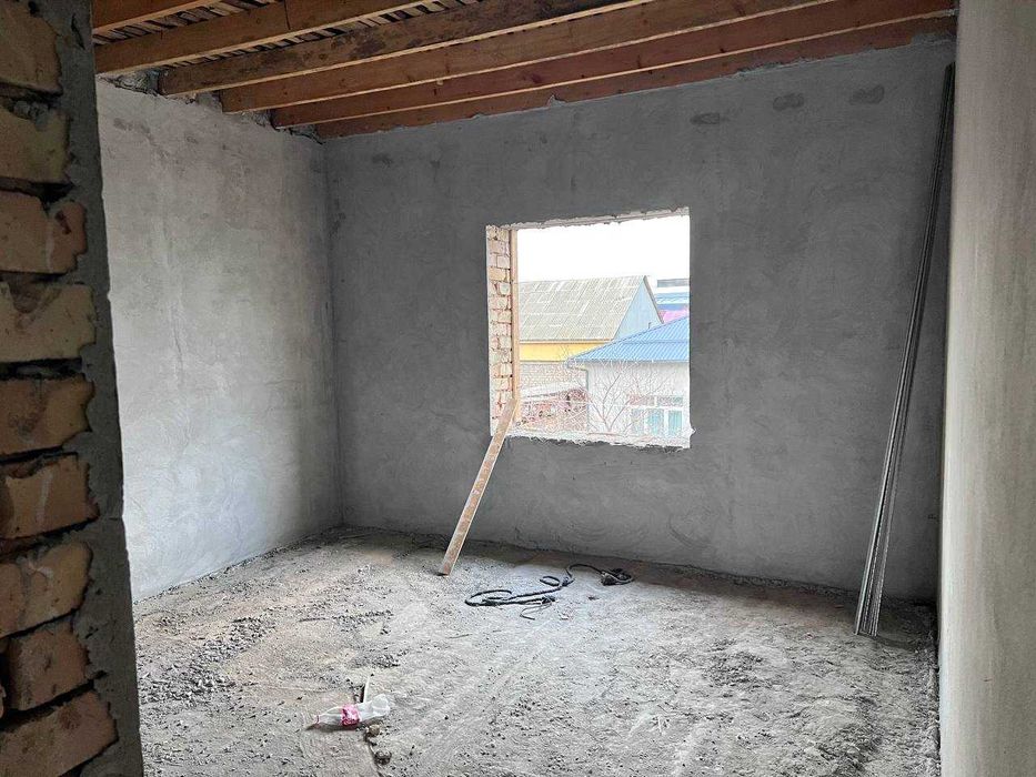 Продам участок 2- соток с новым домом, коробка