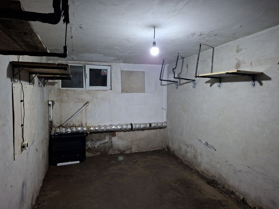 Продава Гараж в центъра