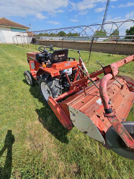 Трактор Yanmar F15D