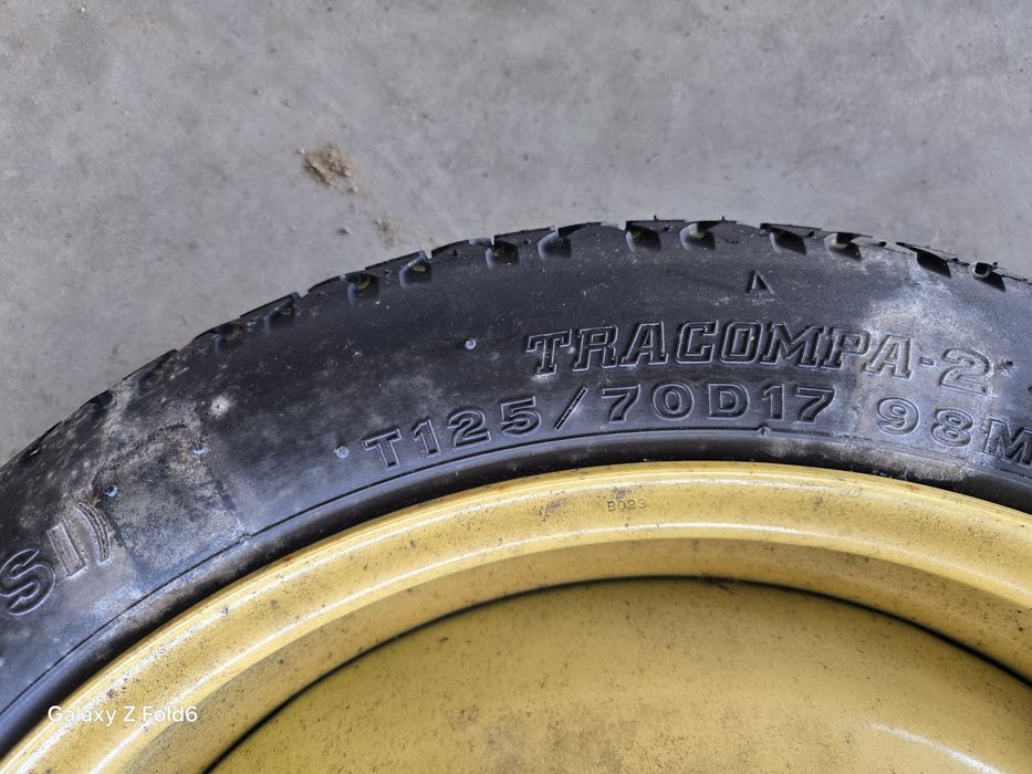 Патерица TOYOTA  T125/70 D17