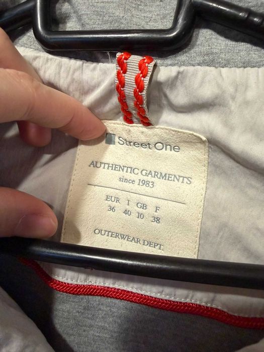 Jachetă de vânt/ploaie cu glugă