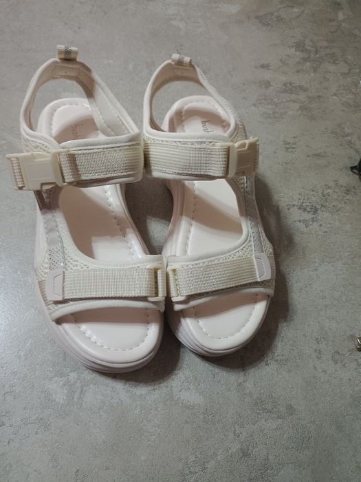 Продам сандали 38 р