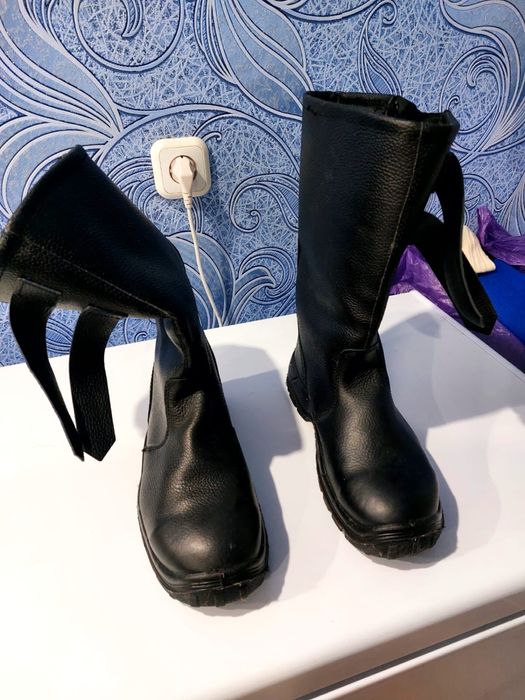 Продам новые рабочие сапоги 41, 42 размер