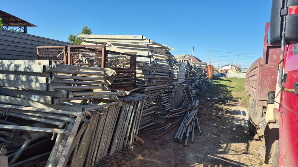 Продам Леса монолитные  балки фанера