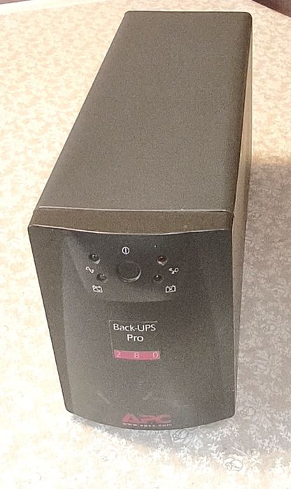 UPS    Б У продам требуется РЕМОНТ