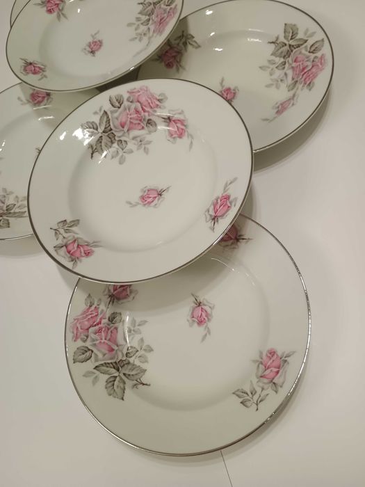 Ретро порцеланови чинии 6 бр. с  рози и сребрист кант 23 см