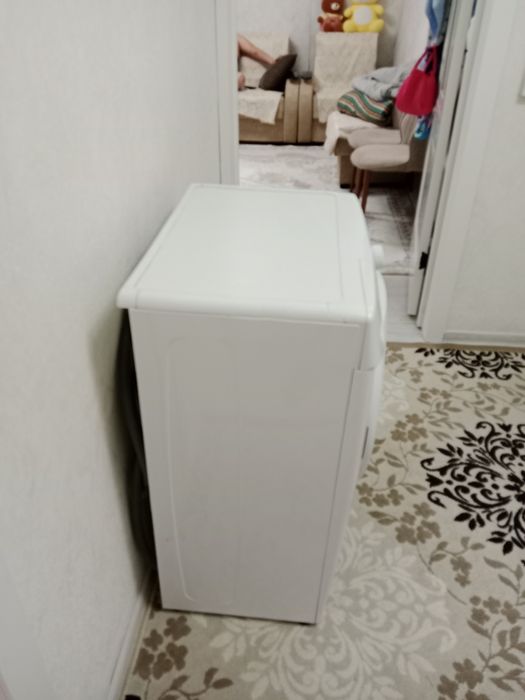 Продаю стиральную машину