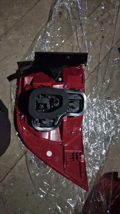 Stopuri spate vw passat B7