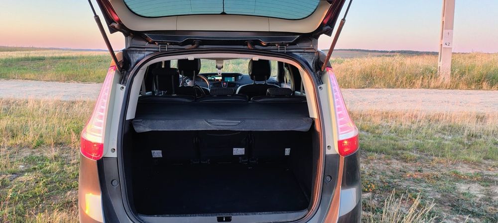 RENAULT Grand Scenic 2011 — imagine 5