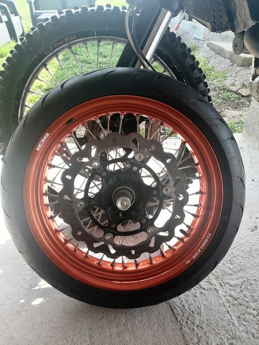 Vând roti super moto de ktm 690smc
