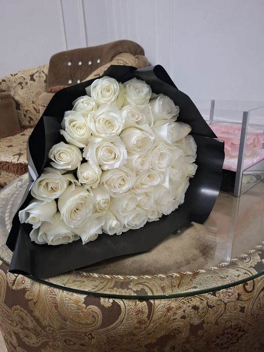 Ақ роза гүлдері сатылады