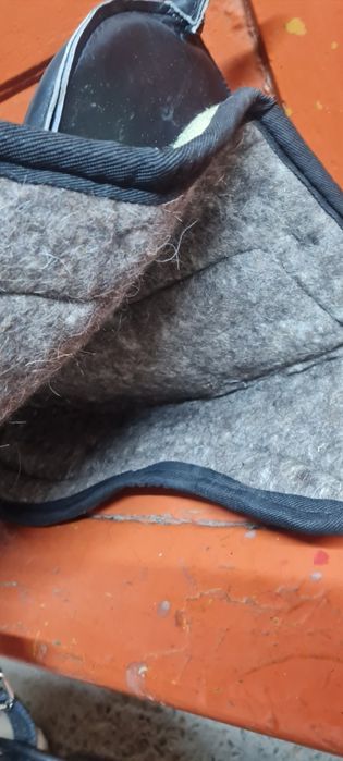 Продам  седло новое