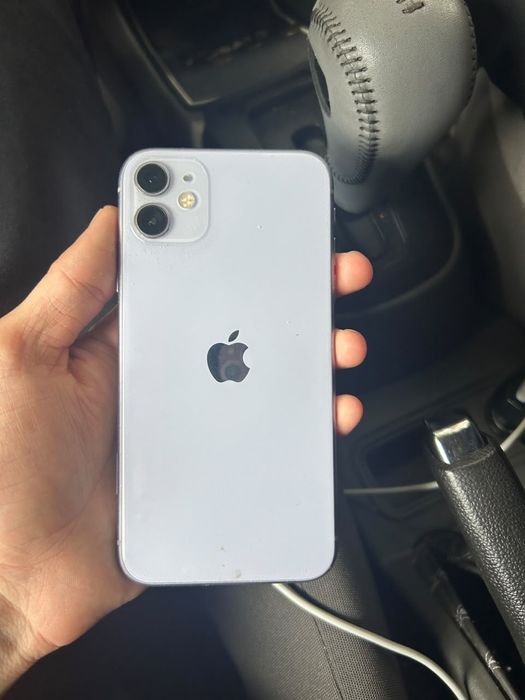 iphone 11,64гигабайт,емкость 75