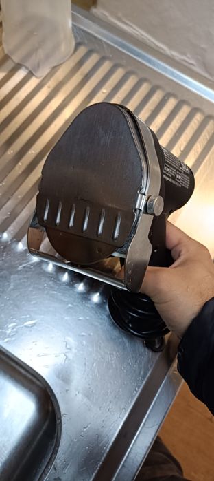 Cutit electric shaorma , Kebab