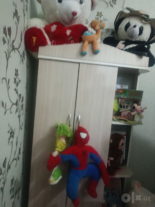 Yosh bolalar uchun detskiy shkaf